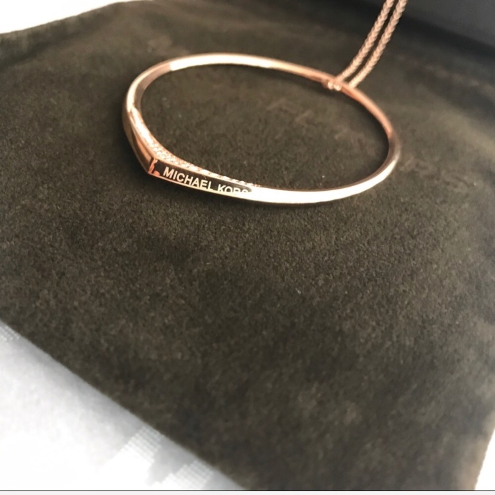New authentic MK rosegold tone Pave circle pendant - Picture 4 of 5